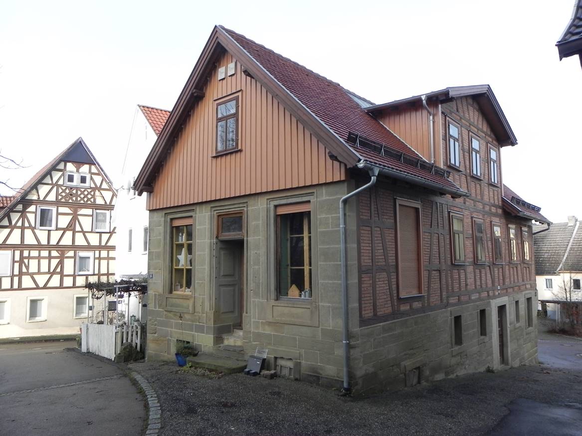 Alte Molkerei in Kupferzell - Denkmalgeschütztes Haus -Wärmedämmung innen - Anstrich Innenwände - Türen lackieren